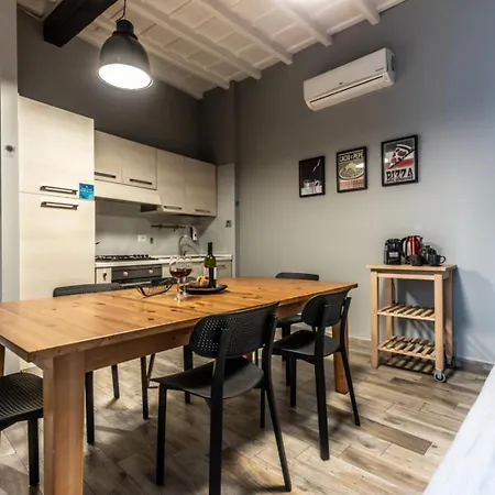 Flatinrome Trastevere Complex Рим
