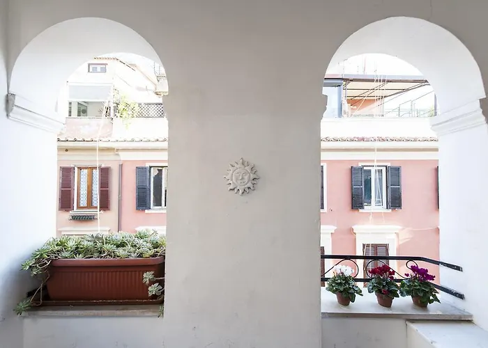 Flatinrome Trastevere Complex ローマ